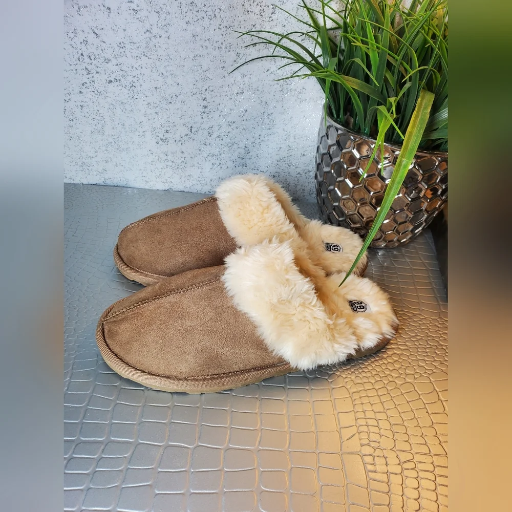 Route 66 NWOB Men's Suede Slippers with Faux Fur Lining Tan Size 7/8